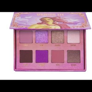 Venus lll Eye and Face Palette💜